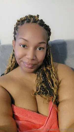 Milfchocolate69 OnlyFans Leaked Free Thumbnail Picture - #iBRzUpk8aW