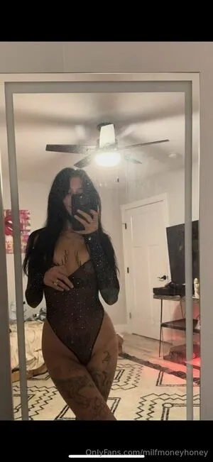 Milfmoneyhoney OnlyFans Leaked Free Thumbnail Picture - #Xz0tt5Xz0L