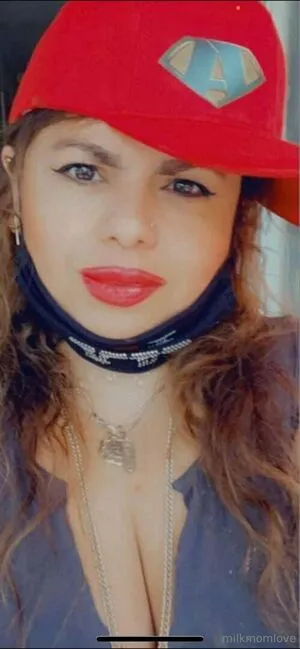 Milkmomlove OnlyFans Leaked Free Thumbnail Picture - #syCkijuCOC