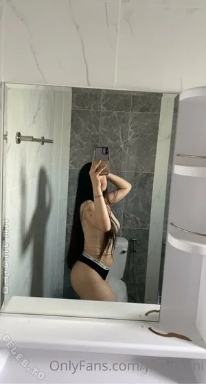 Milkreeni OnlyFans Leaked Free Thumbnail Picture - #MWPahOwrSR