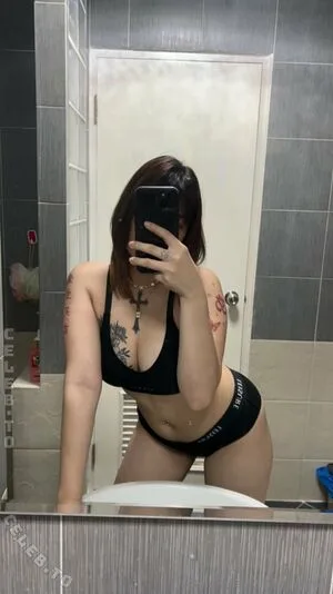 Milkreeni OnlyFans Leaked Free Thumbnail Picture - #Oohob7cCGJ