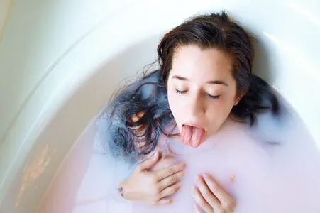 Milkwebs OnlyFans Leaked Free Thumbnail Picture - #cLJKoufsSq