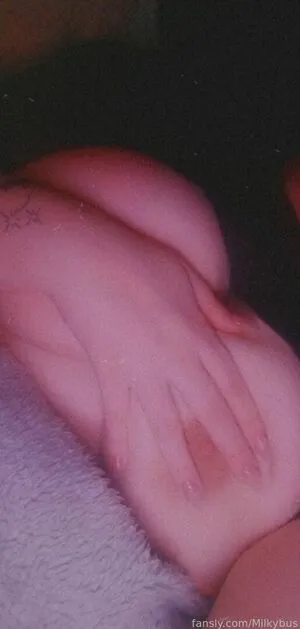 Milkybus OnlyFans Leaked Free Thumbnail Picture - #FSLZdItj44