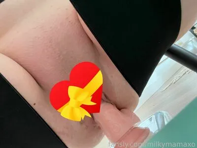 Milkymamaxo OnlyFans Leaked Free Thumbnail Picture - #McWdYHr4If