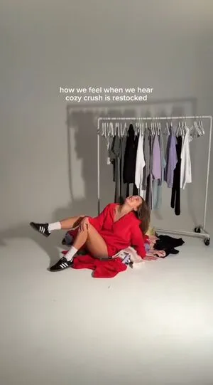Millie Bobby Brown OnlyFans Leaked Free Thumbnail Picture - #0BMoL8CIpn