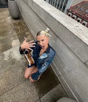 Millie Bobby Brown OnlyFans Leaked Free Thumbnail Picture - #1qRiB5y63R
