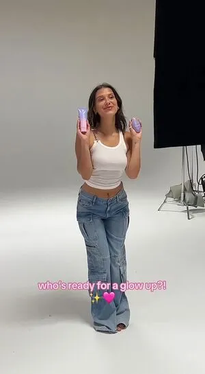 Millie Bobby Brown OnlyFans Leaked Free Thumbnail Picture - #2YyRcnocy3