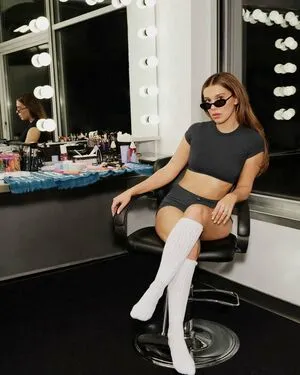 Millie Bobby Brown OnlyFans Leaked Free Thumbnail Picture - #35BTS6WElT