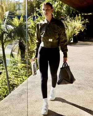 Millie Bobby Brown OnlyFans Leaked Free Thumbnail Picture - #4iNt1UgYHa