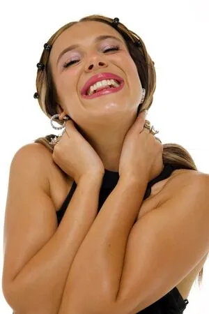 Millie Bobby Brown OnlyFans Leaked Free Thumbnail Picture - #5Q8TLOJx81