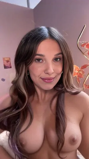 Millie Bobby Brown OnlyFans Leaked Free Thumbnail Picture - #6aw5RoEPPb