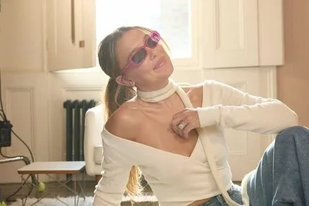 Millie Bobby Brown OnlyFans Leaked Free Thumbnail Picture - #8LHjmqWJdE