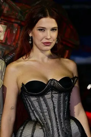 Millie Bobby Brown OnlyFans Leaked Free Thumbnail Picture - #AnAtuwz2nf