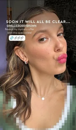 Millie Bobby Brown OnlyFans Leaked Free Thumbnail Picture - #BzAfBApe5p