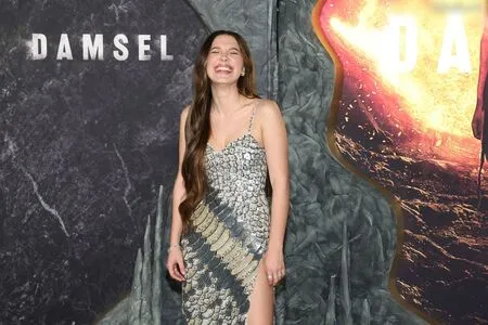 Millie Bobby Brown OnlyFans Leaked Free Thumbnail Picture - #DbqAKN36g2
