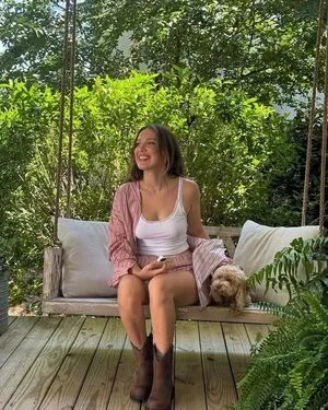Millie Bobby Brown OnlyFans Leaked Free Thumbnail Picture - #E9YMSfFCQh