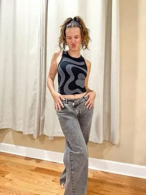 Millie Bobby Brown OnlyFans Leaked Free Thumbnail Picture - #I2X8luVo4p