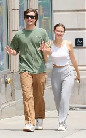 Millie Bobby Brown OnlyFans Leaked Free Thumbnail Picture - #ITbBDyorEO