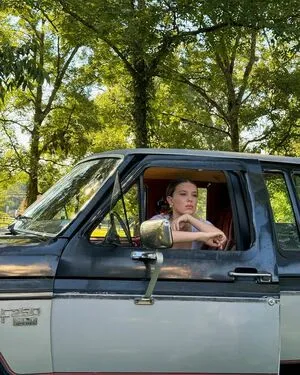 Millie Bobby Brown OnlyFans Leaked Free Thumbnail Picture - #LDC9EuKsMl