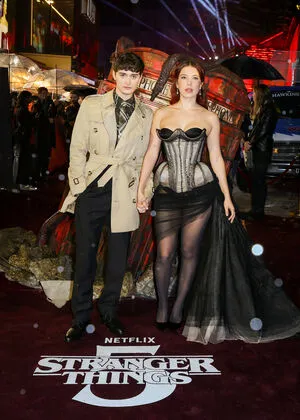 Millie Bobby Brown OnlyFans Leaked Free Thumbnail Picture - #NaL5weL1S7