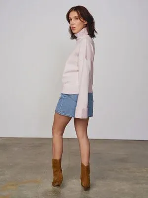 Millie Bobby Brown OnlyFans Leaked Free Thumbnail Picture - #NuGE2ETWYY