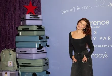 Millie Bobby Brown OnlyFans Leaked Free Thumbnail Picture - #P9lBcYUmTC