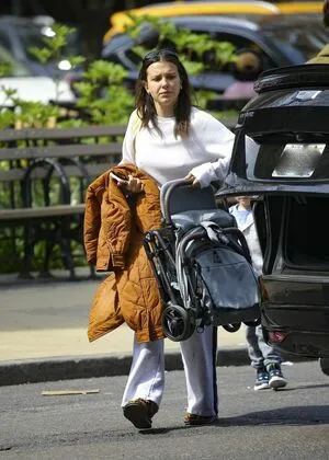 Millie Bobby Brown OnlyFans Leaked Free Thumbnail Picture - #PS4YHEeZ7z