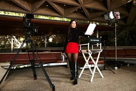 Millie Bobby Brown OnlyFans Leaked Free Thumbnail Picture - #Svcm69p4b1