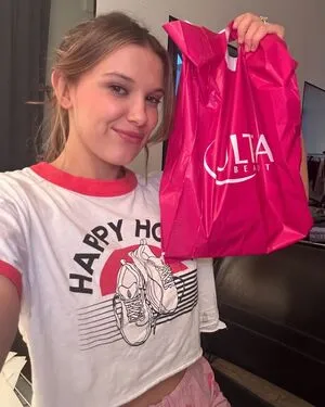 Millie Bobby Brown OnlyFans Leaked Free Thumbnail Picture - #VkGQZbv3O3