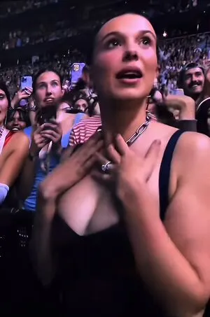 Millie Bobby Brown OnlyFans Leaked Free Thumbnail Picture - #WRKpmvTo35