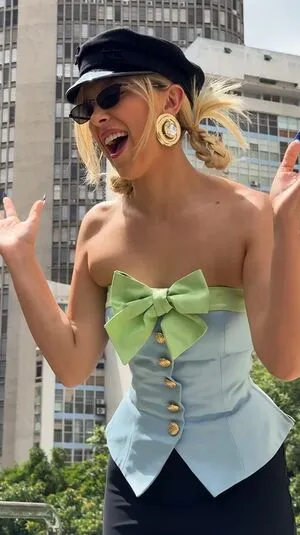 Millie Bobby Brown OnlyFans Leaked Free Thumbnail Picture - #Xg2NgUPyYo