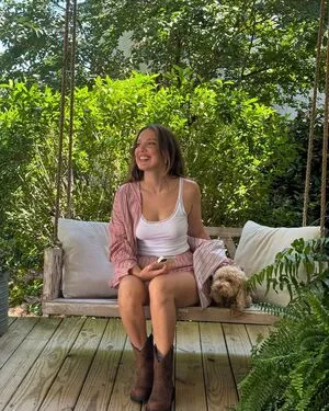 Millie Bobby Brown OnlyFans Leaked Free Thumbnail Picture - #Y2lrv835vm
