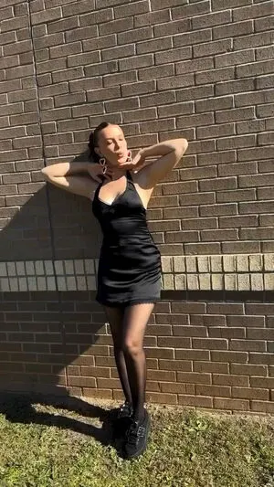 Millie Bobby Brown OnlyFans Leaked Free Thumbnail Picture - #ZMSMSpRsN9