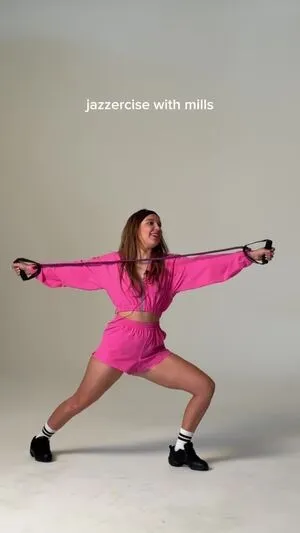 Millie Bobby Brown OnlyFans Leaked Free Thumbnail Picture - #ZWiAZxfco9