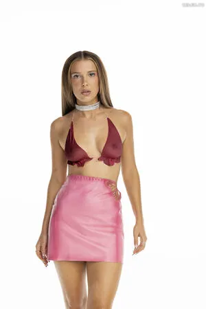 Millie Bobby Brown OnlyFans Leaked Free Thumbnail Picture - #epS1ODNLG4