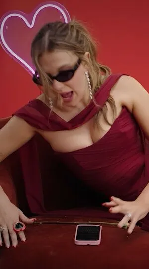 Millie Bobby Brown OnlyFans Leaked Free Thumbnail Picture - #hHS8h1TG86