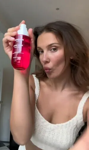 Millie Bobby Brown OnlyFans Leaked Free Thumbnail Picture - #ilFYlh2f7i