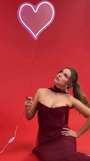 Millie Bobby Brown OnlyFans Leaked Free Thumbnail Picture - #mwhBQasuF5
