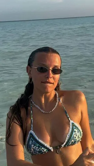 Millie Bobby Brown OnlyFans Leaked Free Thumbnail Picture - #tcoar0sLH3