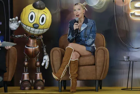 Millie Bobby Brown OnlyFans Leaked Free Thumbnail Picture - #uMm2Kkb4fW