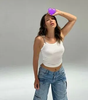 Millie Bobby Brown OnlyFans Leaked Free Thumbnail Picture - #vPoTgy4EyU