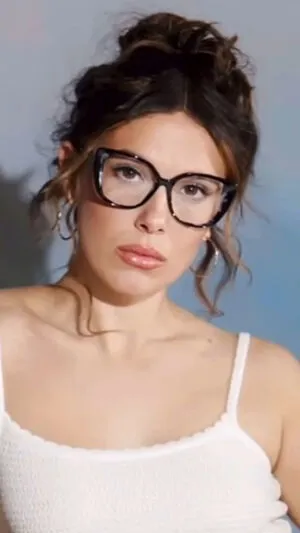Millie Bobby Brown OnlyFans Leaked Free Thumbnail Picture - #vb484L7lme