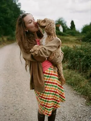 Millie Bobby Brown OnlyFans Leaked Free Thumbnail Picture - #yVieQxH7MW