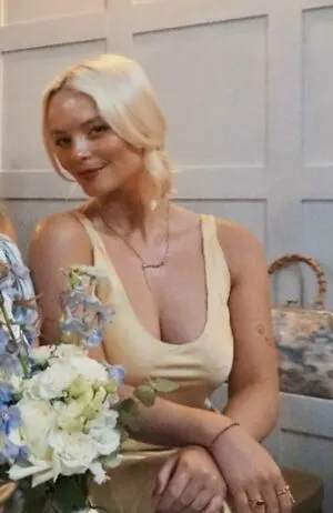 Millie Gibson OnlyFans Leaked Free Thumbnail Picture - #84XoZWH3Gi