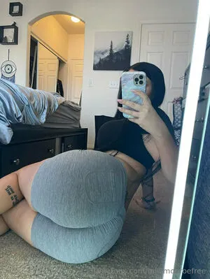 Millimonroefree OnlyFans Leaked Free Thumbnail Picture - #BbmaZKF8qb