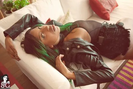 Milloux OnlyFans Leaked Free Thumbnail Picture - #PEtFJtIYXu