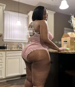 Mimi Curvaceous OnlyFans Leaked Free Thumbnail Picture - #6XWCmdLMau