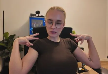 Mimi Lintrup OnlyFans Leaked Free Thumbnail Picture - #idXWOBrs3b