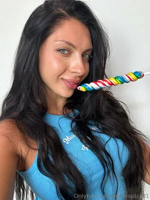 Mimissliza01 OnlyFans Leaked Free Thumbnail Picture - #RaN7xPaiDs