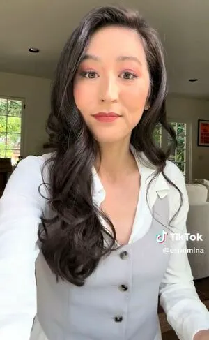 Mina Kimes OnlyFans Leaked Free Thumbnail Picture - #obvEuMOj3x